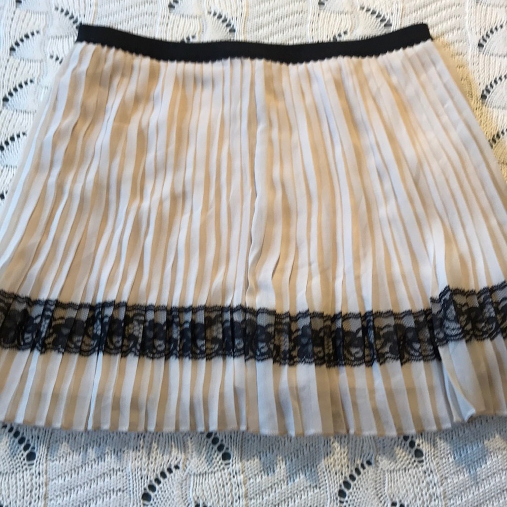 Joe Benbasset skirt